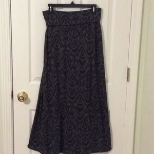 ❤️UC Maxi skirt By MOSSIMO, Small, olive green/blk